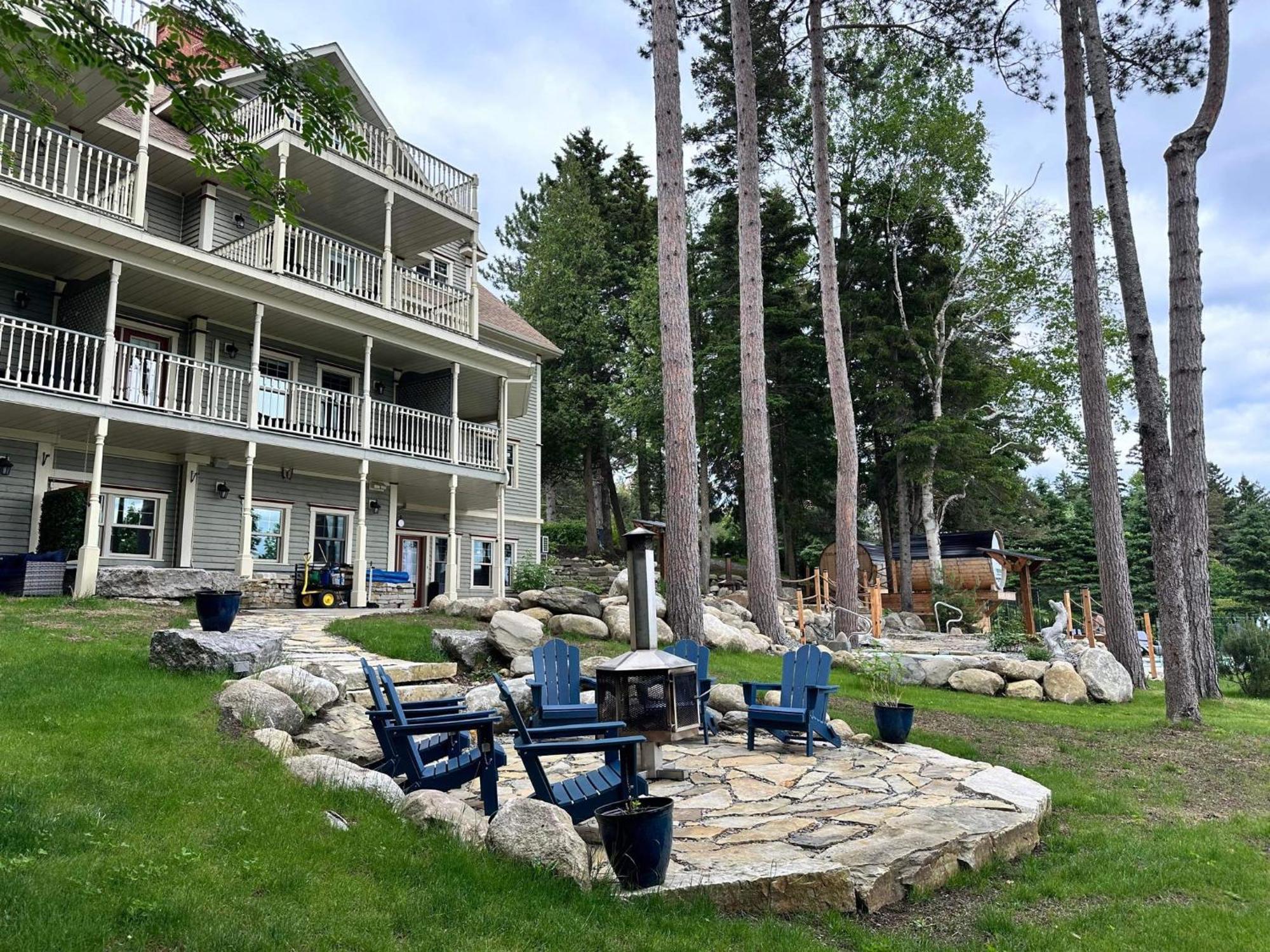 Estello Suites & Spa Lac-Mégantic Buitenkant foto